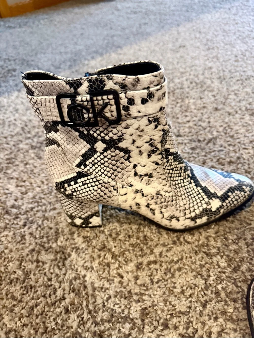 Women's Snakeskin Print Ankle Boots - Black & White